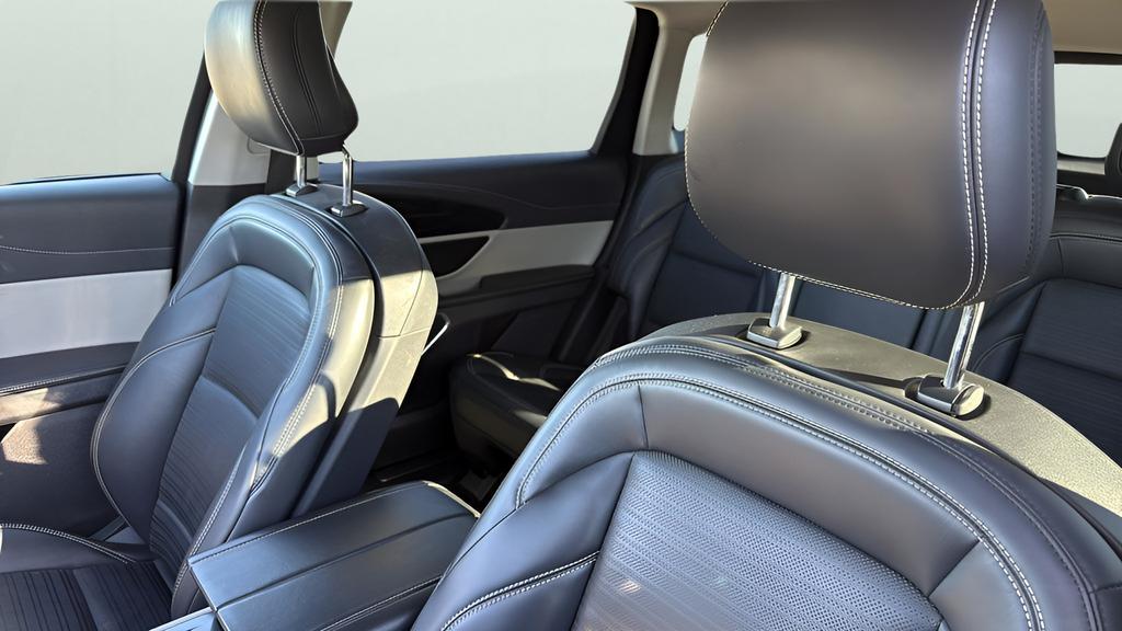 used 2024 Lincoln Nautilus car, priced at $44,986