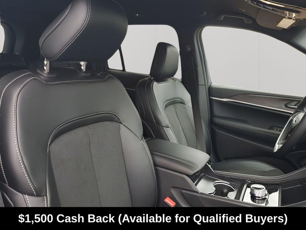 new 2026 Jeep Grand Cherokee car, priced at $43,639