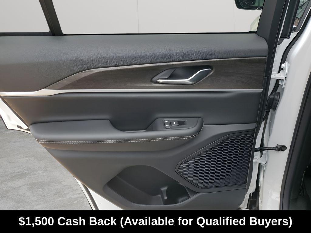 new 2026 Jeep Grand Cherokee car, priced at $43,639