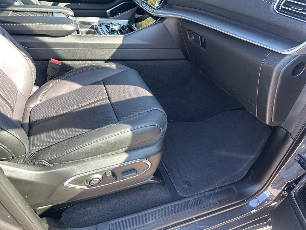 new 2026 Jeep Grand Wagoneer car, priced at $77,350