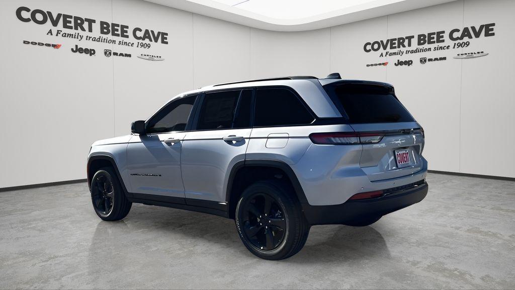 new 2025 Jeep Grand Cherokee car, priced at $37,904