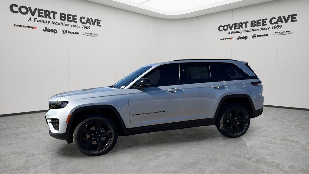 new 2025 Jeep Grand Cherokee car, priced at $37,904