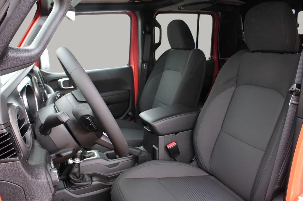 used 2023 Jeep Gladiator car, priced at $31,364