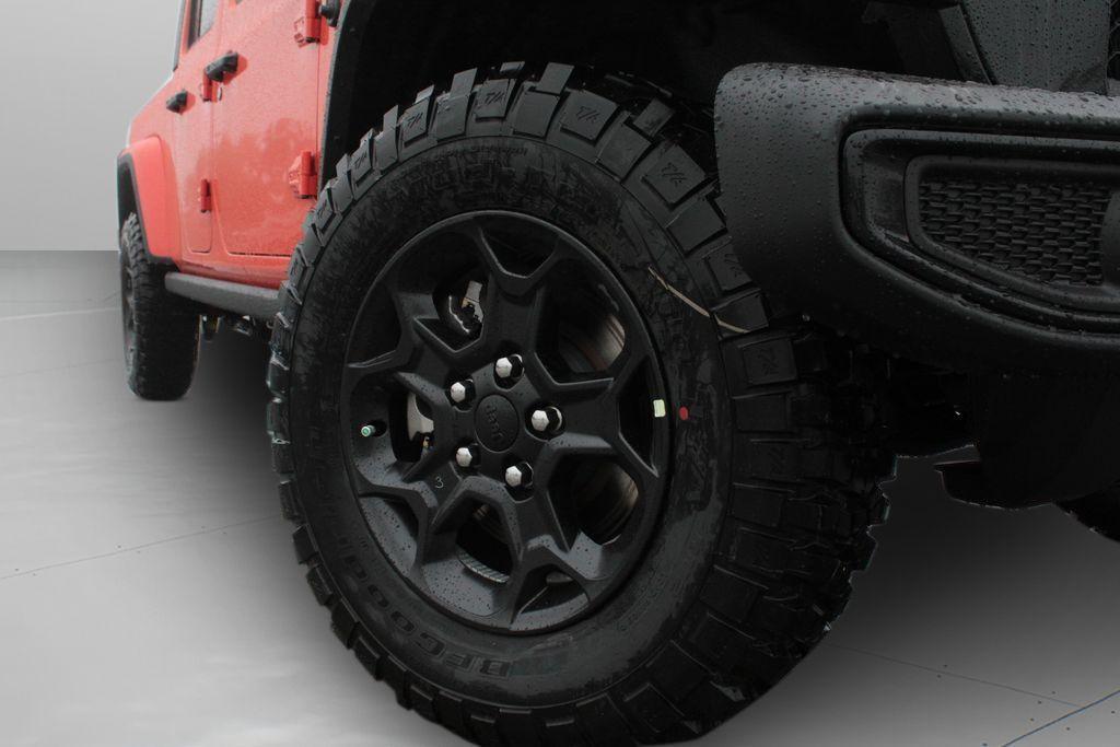 used 2023 Jeep Gladiator car, priced at $31,364