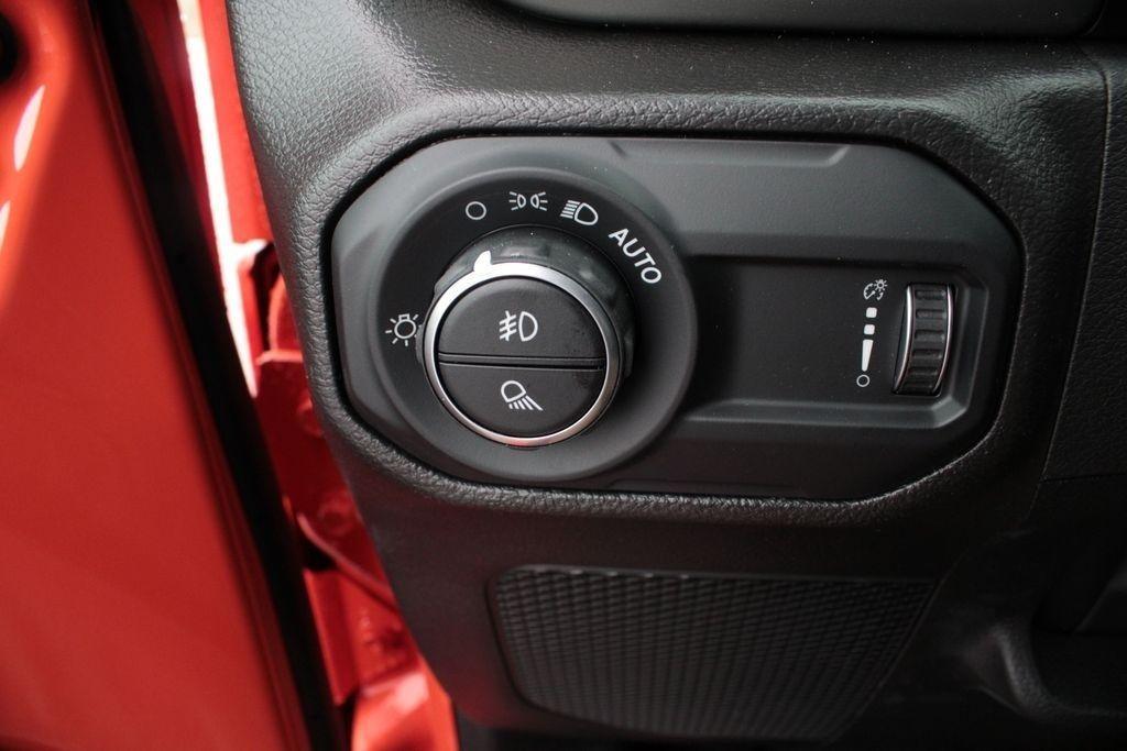 used 2023 Jeep Gladiator car, priced at $31,364