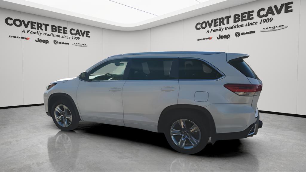 used 2019 Toyota Highlander car, priced at $29,518