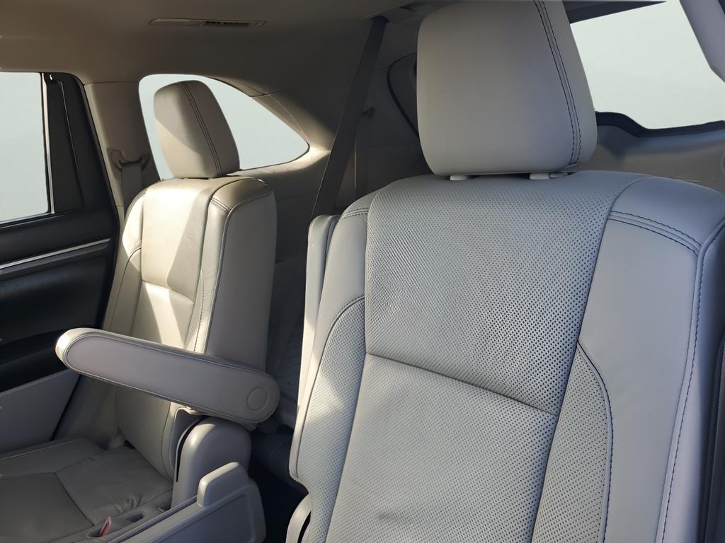 used 2019 Toyota Highlander car, priced at $29,518
