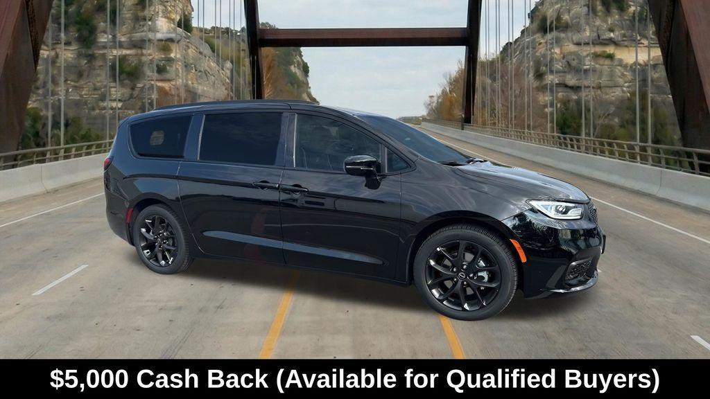 new 2026 Chrysler Pacifica car, priced at $44,856