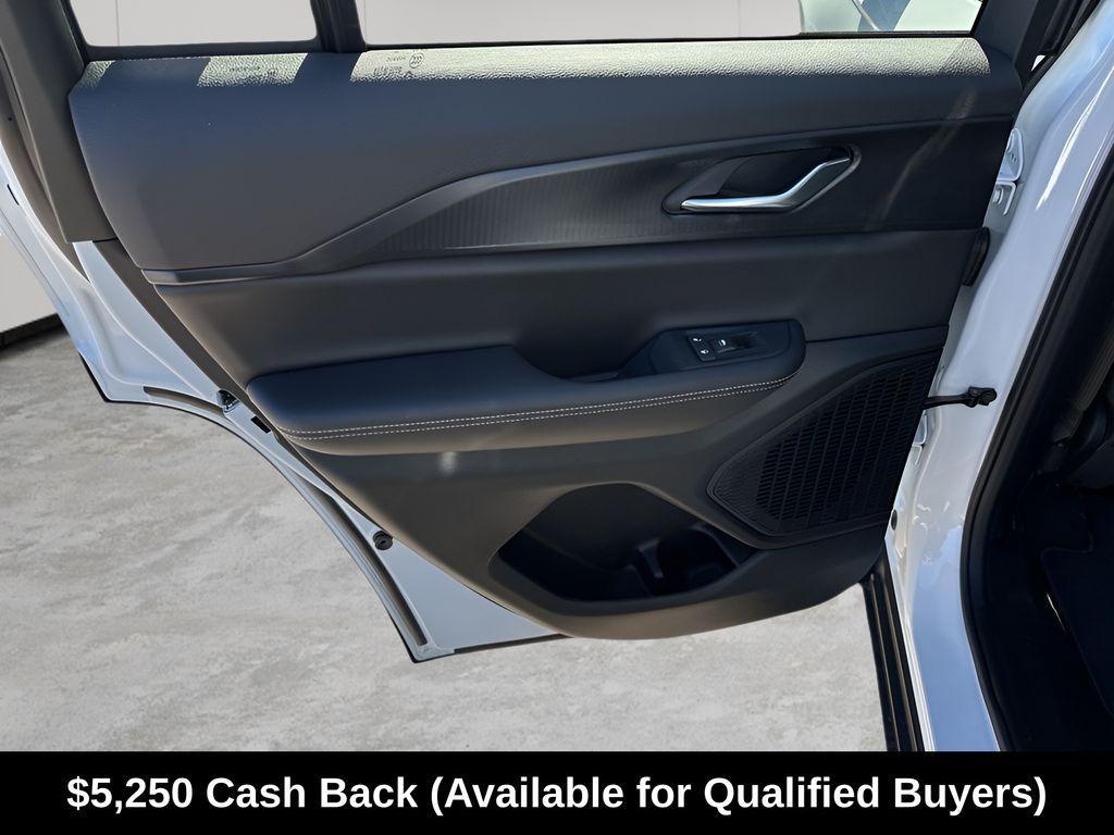 new 2025 Jeep Grand Cherokee car, priced at $35,027