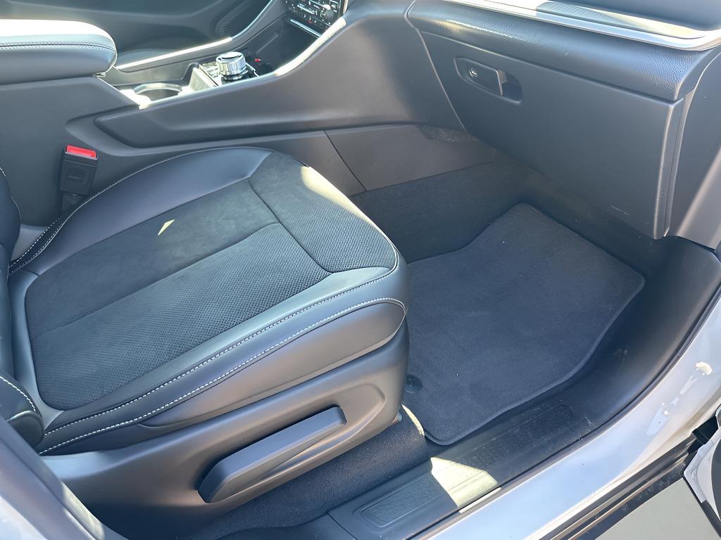 new 2025 Jeep Grand Cherokee car, priced at $34,799