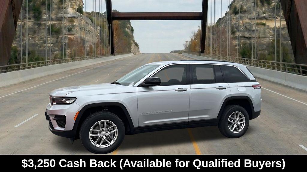 new 2025 Jeep Grand Cherokee car, priced at $33,182
