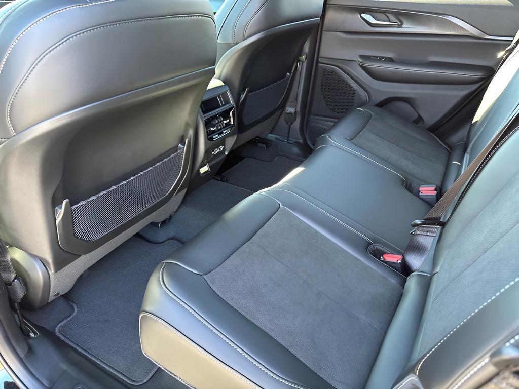 new 2025 Jeep Grand Cherokee car, priced at $38,980