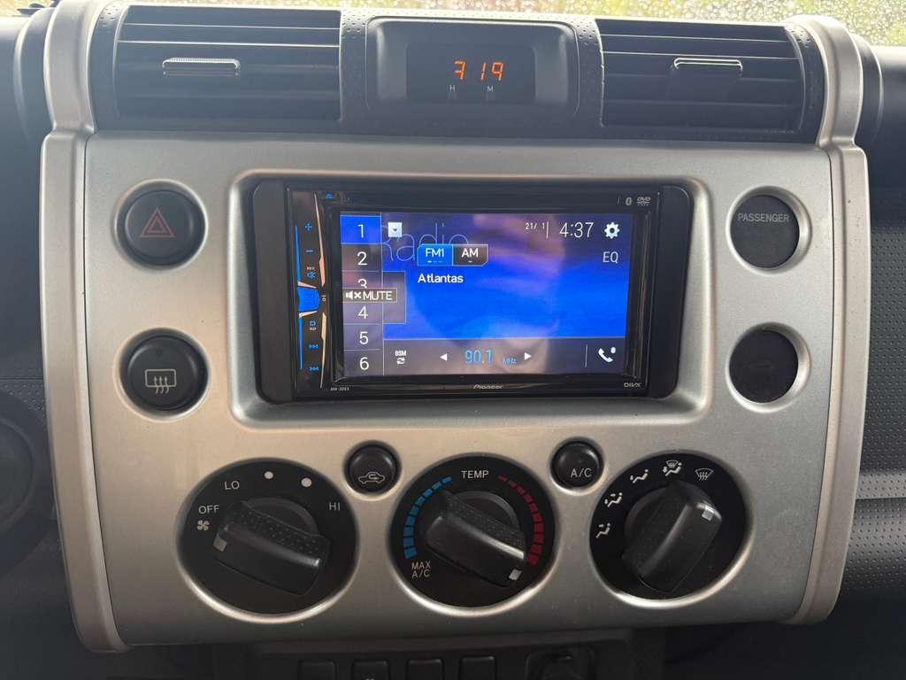 used 2007 Toyota FJ Cruiser car, priced at $10,995