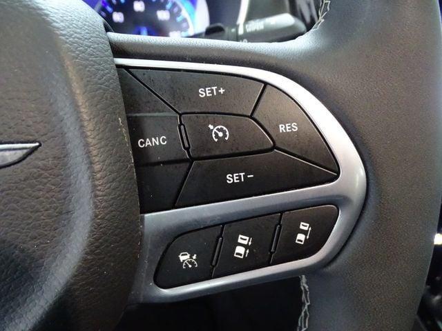 used 2025 Chrysler Pacifica car, priced at $32,788