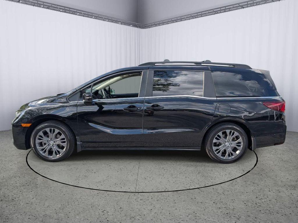 used 2025 Honda Odyssey car, priced at $42,004