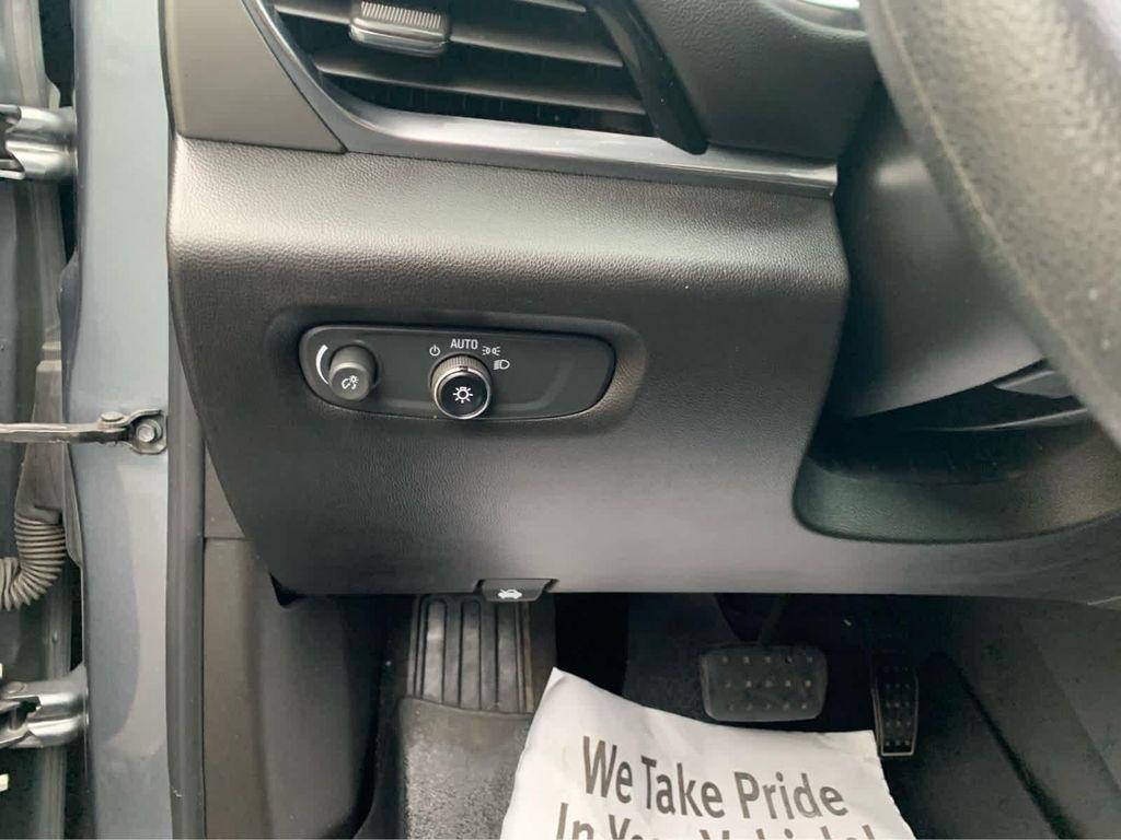 used 2020 Chevrolet Traverse car, priced at $14,810