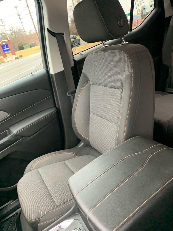 used 2020 Chevrolet Traverse car, priced at $14,810