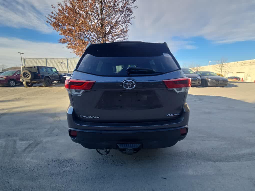 used 2018 Toyota Highlander car, priced at $19,051