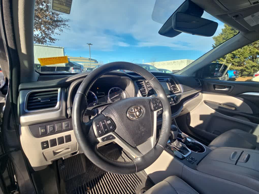 used 2018 Toyota Highlander car, priced at $19,051