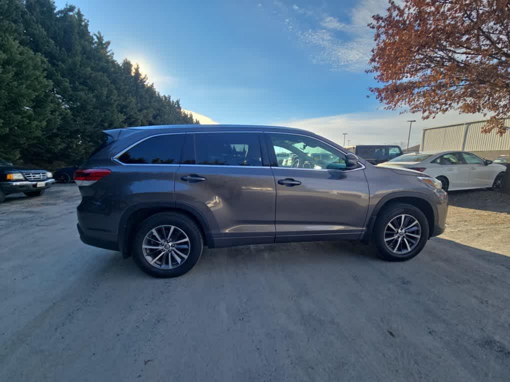 used 2018 Toyota Highlander car, priced at $19,051