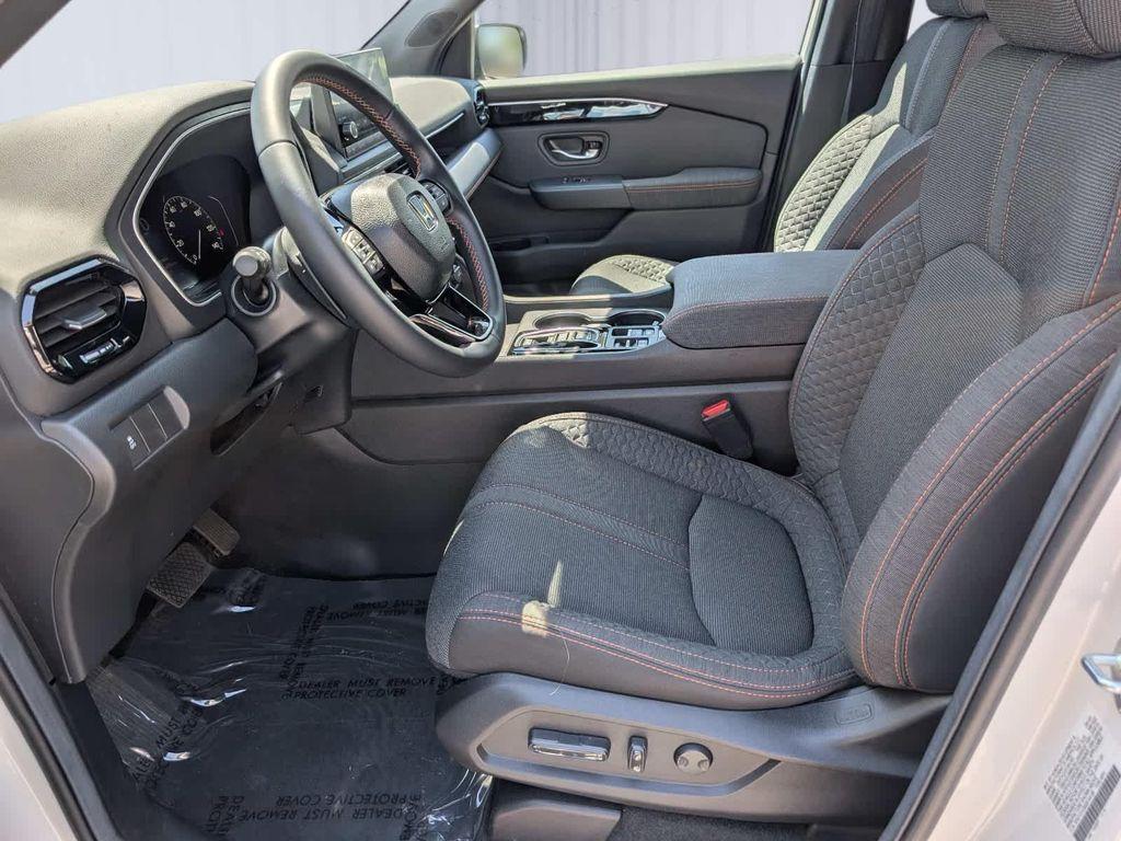 used 2025 Honda Pilot car, priced at $39,997
