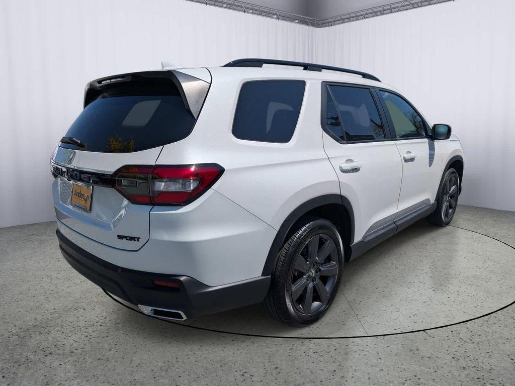 used 2025 Honda Pilot car, priced at $39,997
