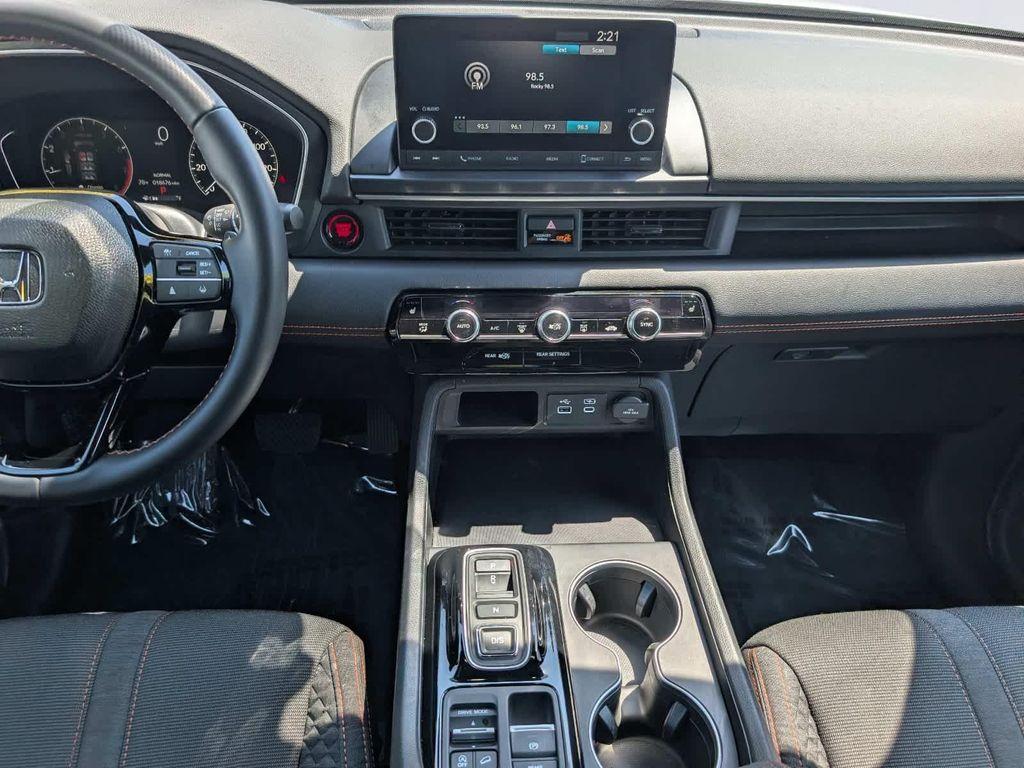 used 2025 Honda Pilot car, priced at $39,997