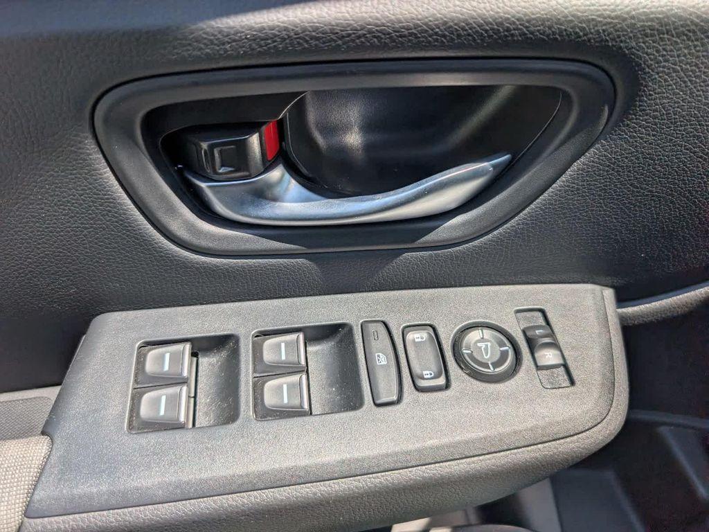 used 2025 Honda Pilot car, priced at $39,997