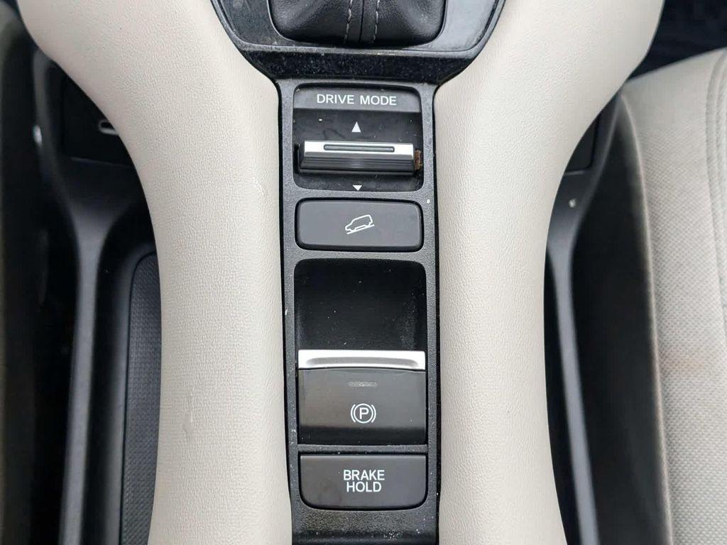 used 2025 Honda HR-V car, priced at $24,910