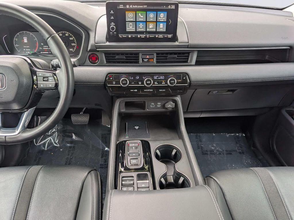 used 2023 Honda Pilot car, priced at $39,589
