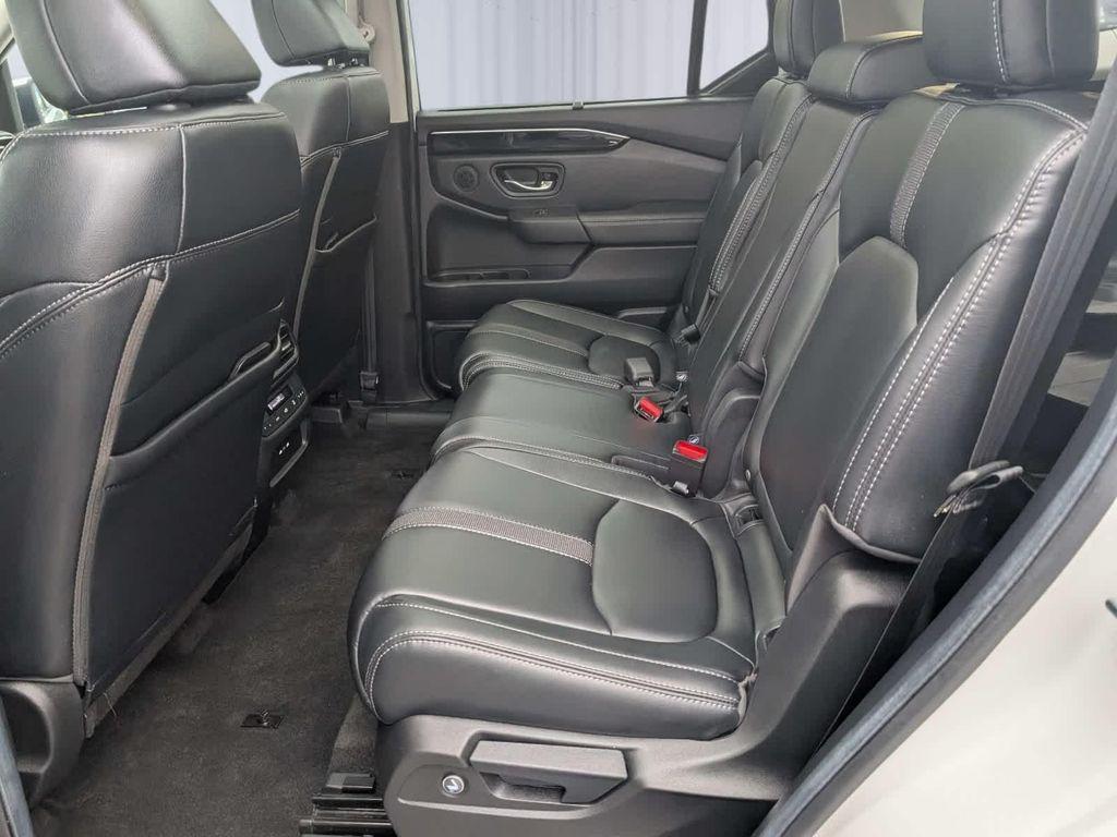 used 2025 Honda Pilot car, priced at $44,344