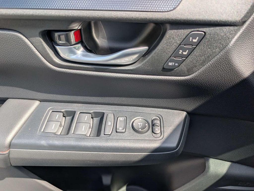 used 2024 Honda CR-V Hybrid car, priced at $35,787