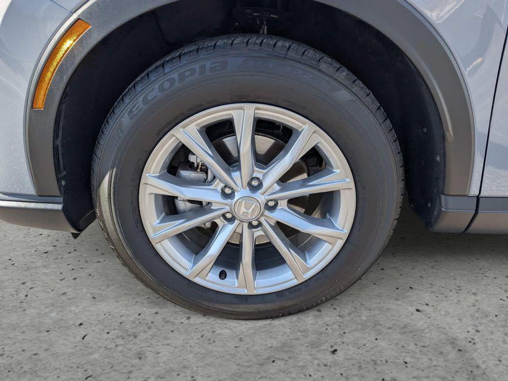 used 2025 Honda CR-V car, priced at $34,163