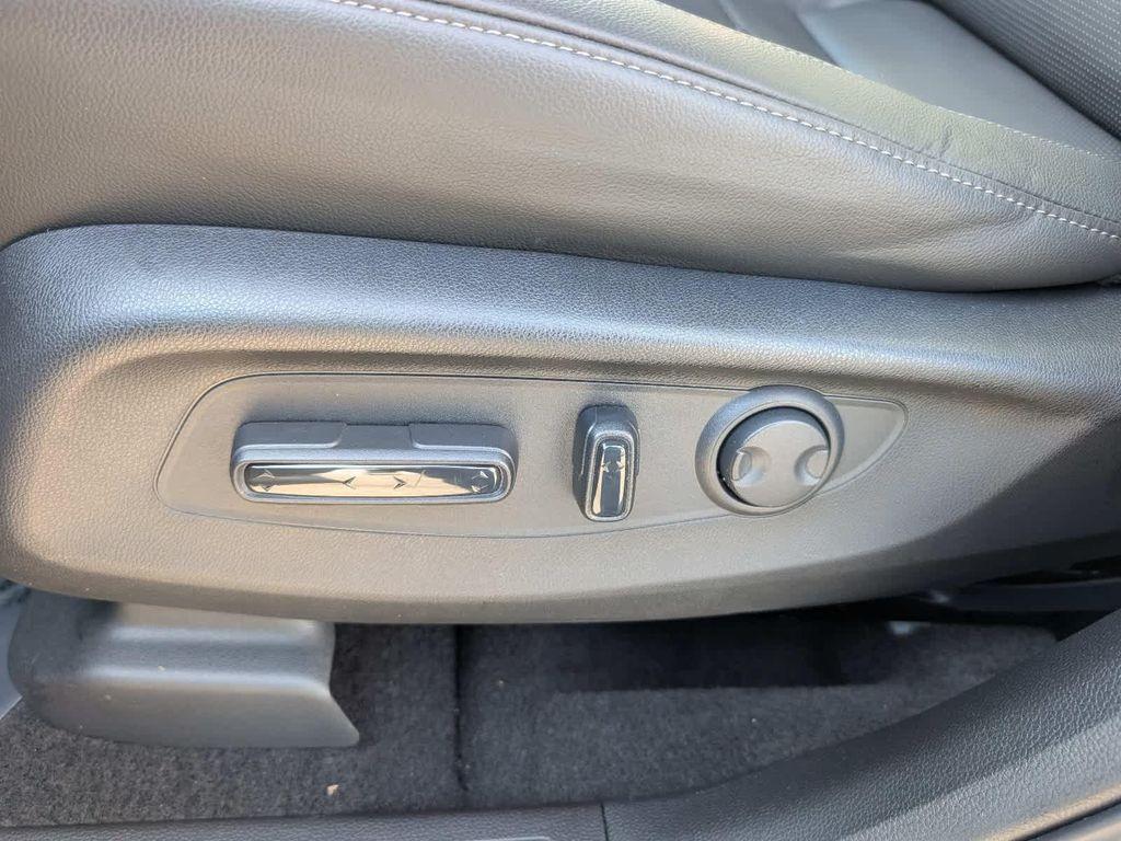 used 2025 Honda CR-V car, priced at $34,163