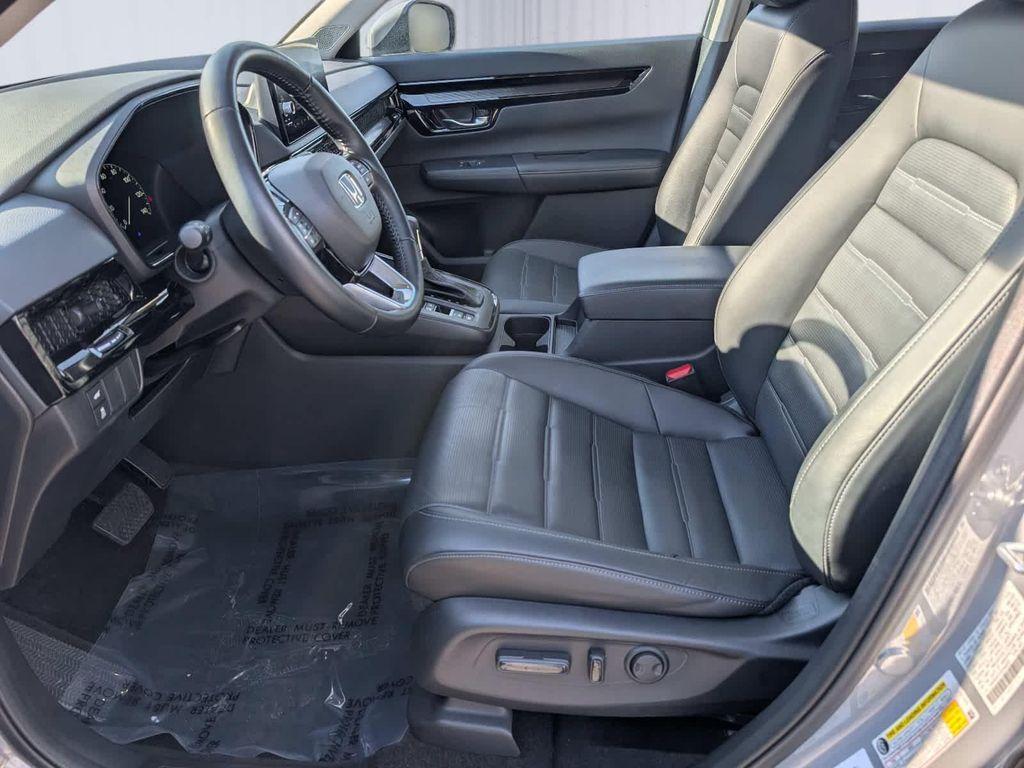 used 2025 Honda CR-V car, priced at $34,163