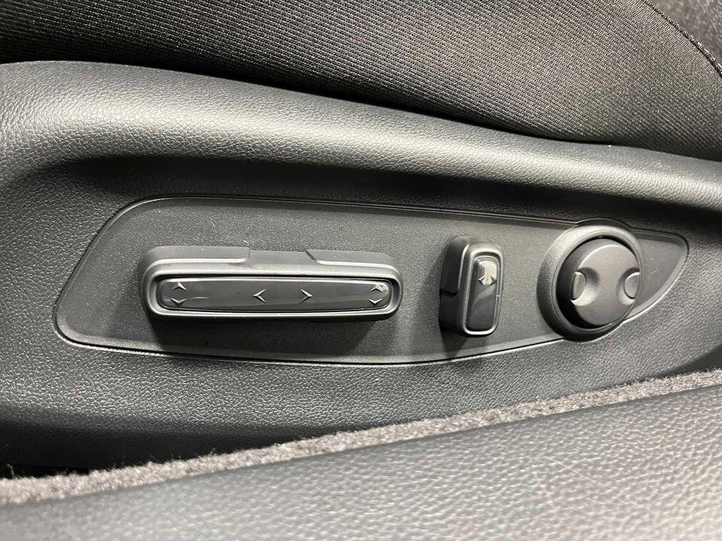 new 2025 Honda Accord car, priced at $30,319