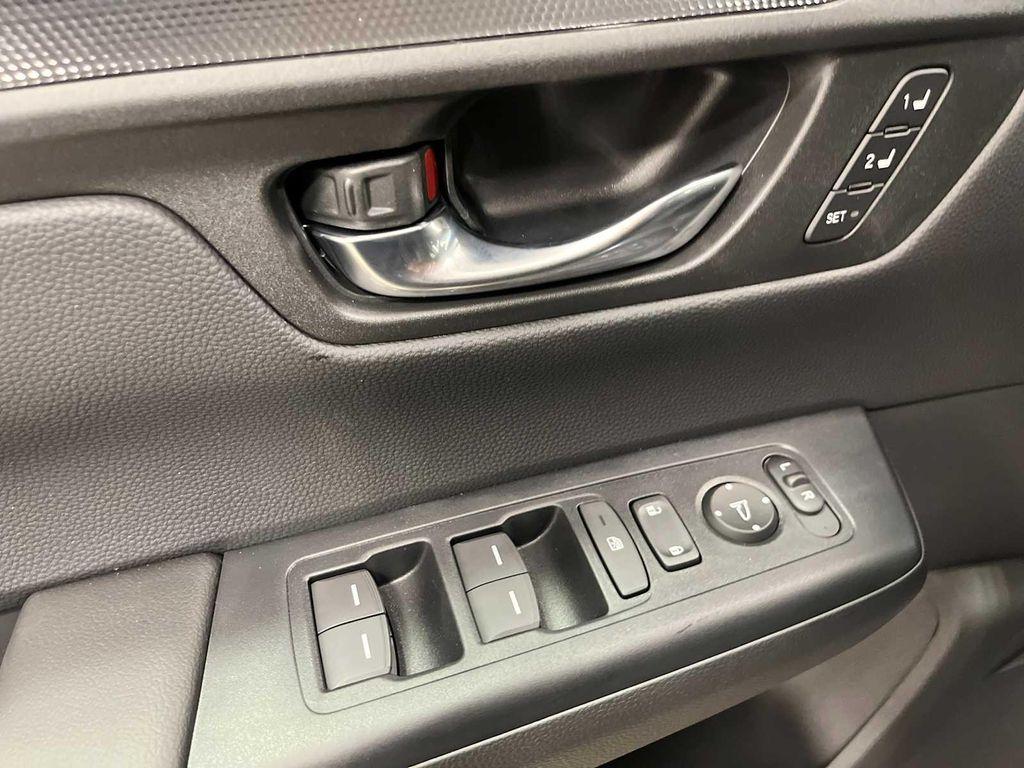 new 2026 Honda CR-V Hybrid car, priced at $39,529