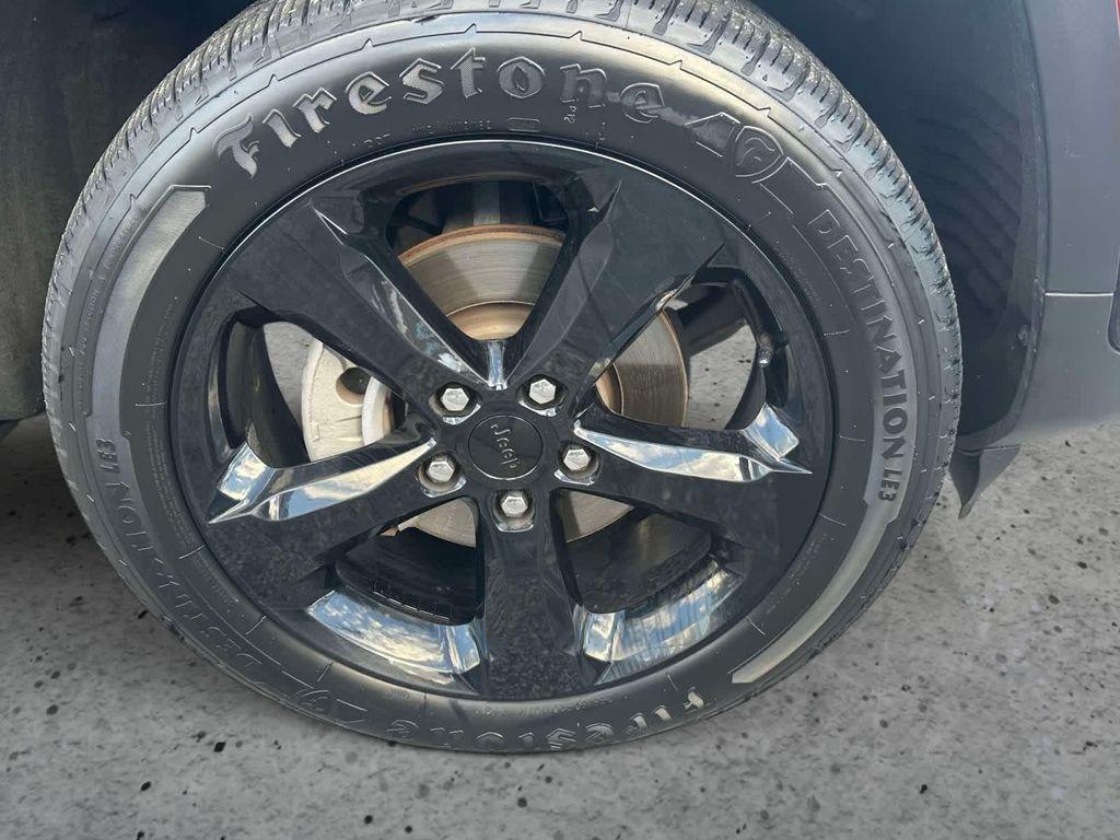 used 2023 Jeep Grand Cherokee car, priced at $26,900