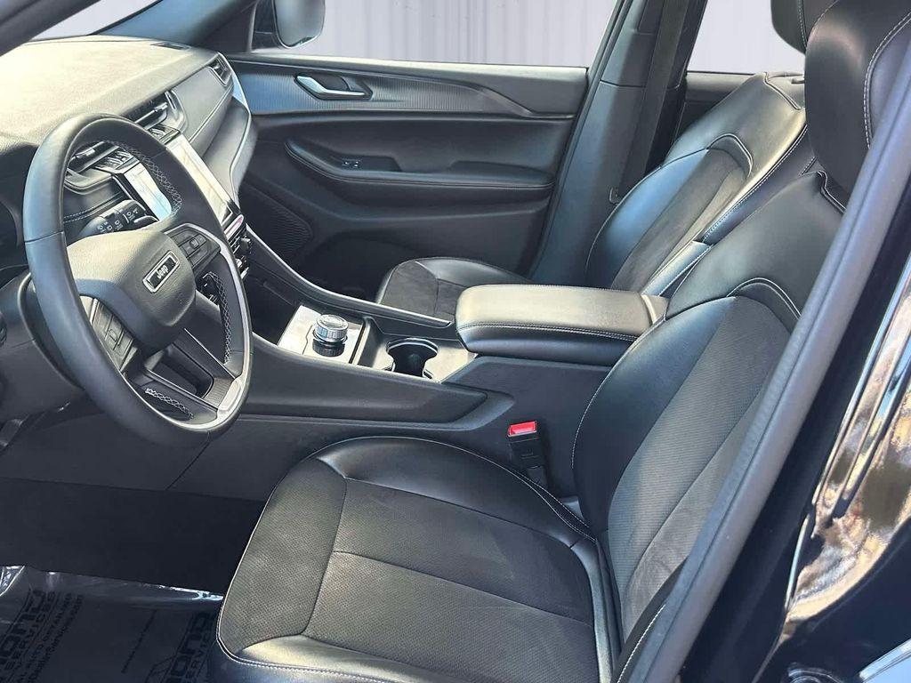 used 2023 Jeep Grand Cherokee car, priced at $26,900