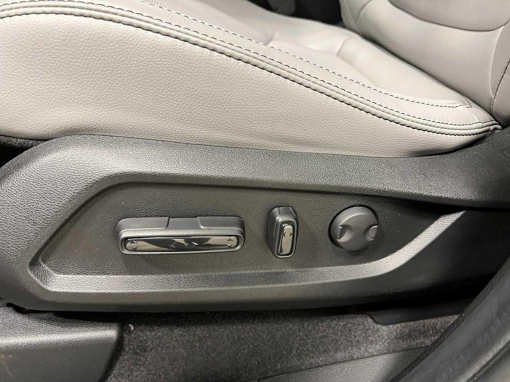 new 2025 Honda Pilot car, priced at $45,325