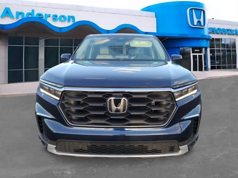new 2025 Honda Pilot car, priced at $45,325