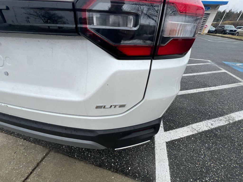 used 2025 Honda Pilot car, priced at $48,776