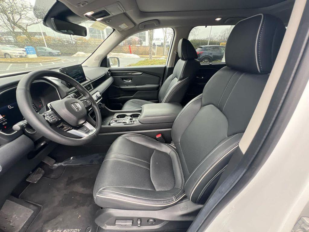 used 2025 Honda Pilot car, priced at $48,776