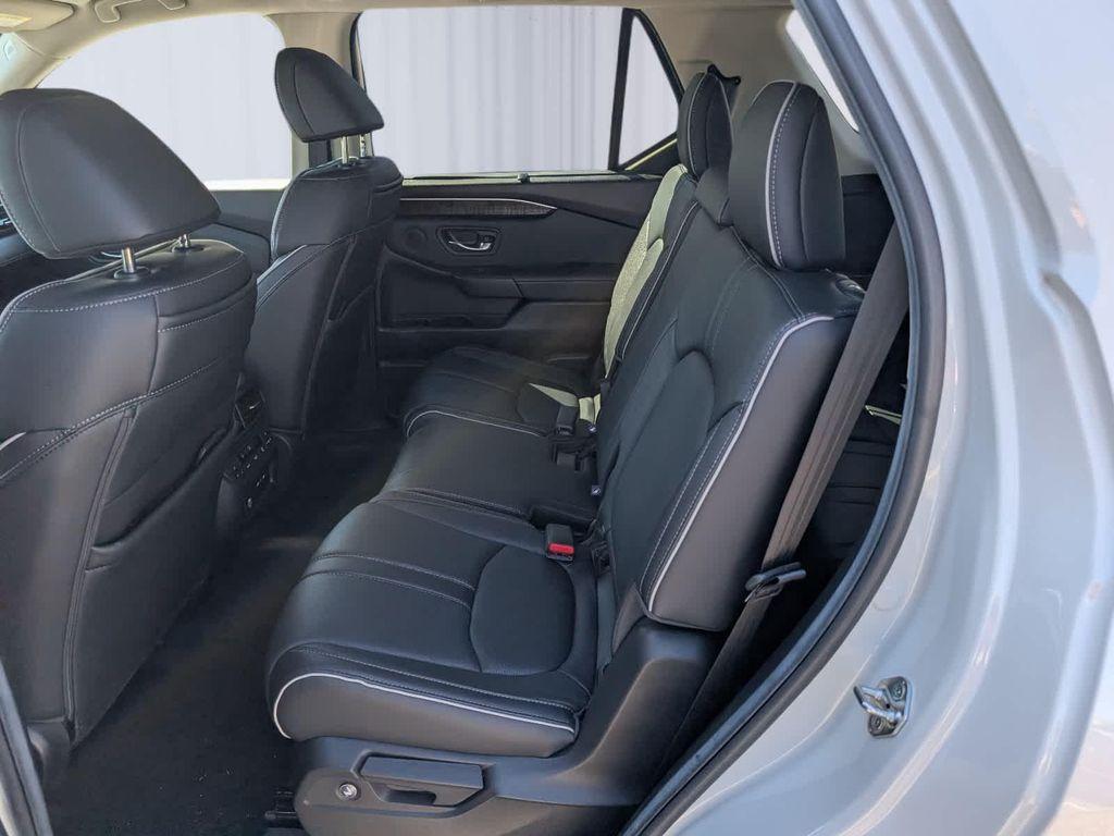 used 2025 Honda Pilot car, priced at $48,776