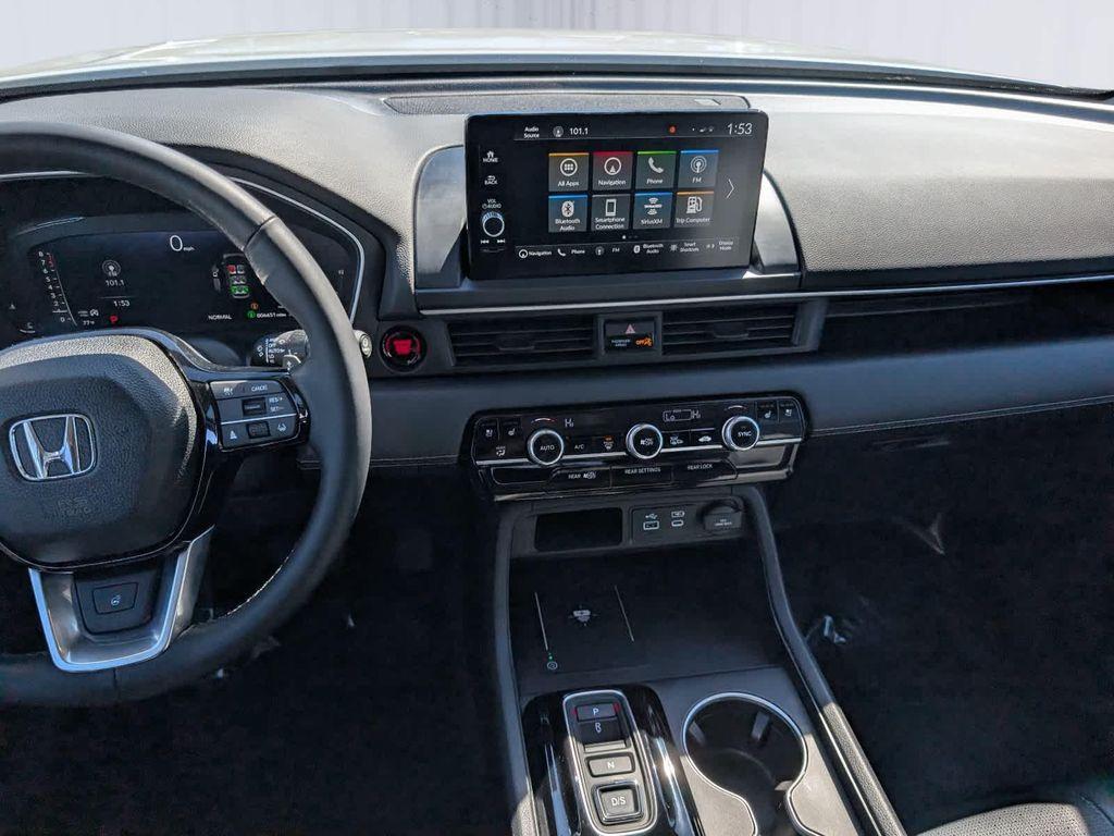 used 2025 Honda Pilot car, priced at $48,776