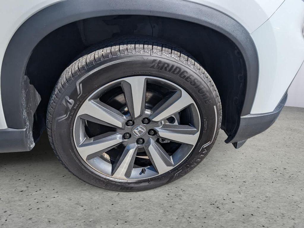 used 2025 Honda Pilot car, priced at $48,776