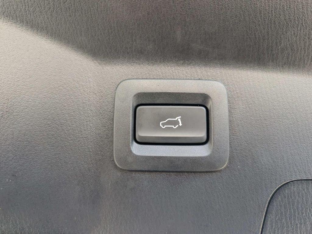 used 2023 Mazda CX-9 car, priced at $25,164