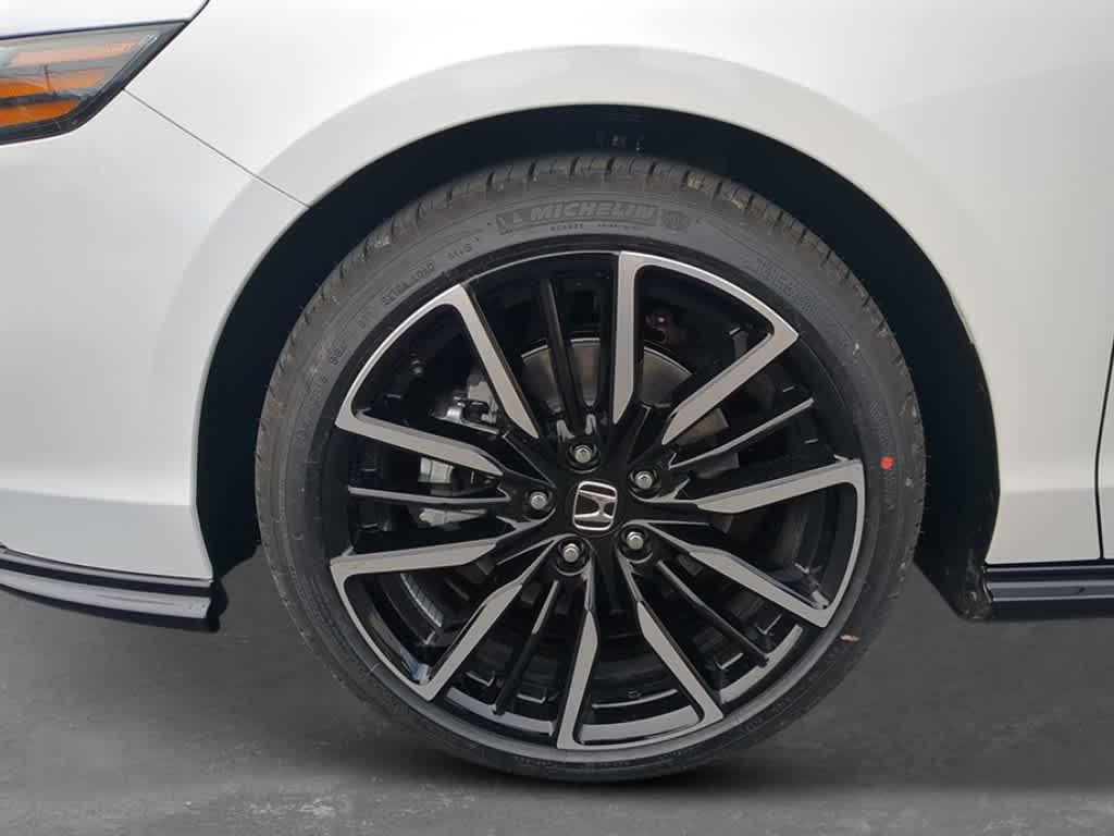 new 2026 Honda Accord Hybrid car, priced at $38,278