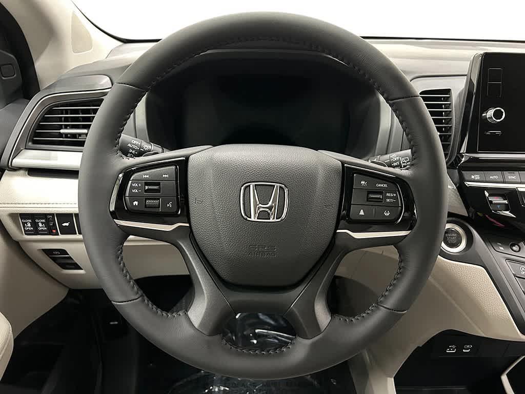 new 2026 Honda Odyssey car, priced at $41,911