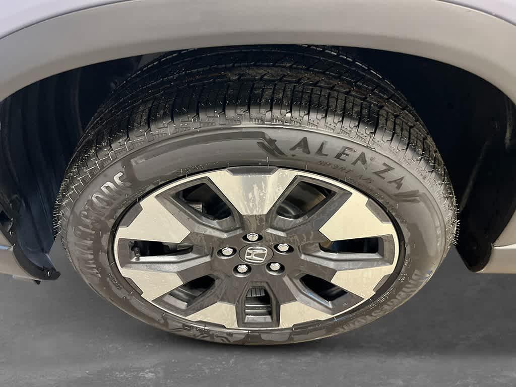 new 2026 Honda Pilot car, priced at $52,045